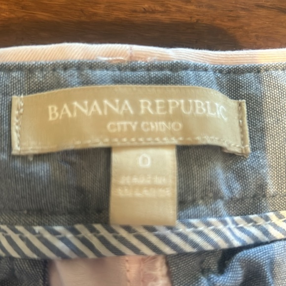 Pale Pink Banana Republic shorts - Picture 2 of 3